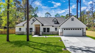 87 Lakeway Ct, Conroe, TX 77304