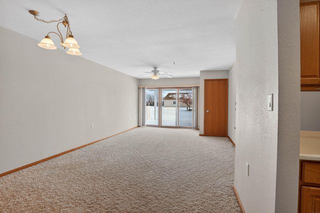 4124 Thresher Ct Unit 306, Cedar Falls, IA 50613