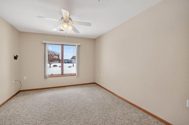 4124 Thresher Ct Unit 306, Cedar Falls, IA 50613