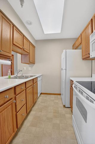 4124 Thresher Ct Unit 306, Cedar Falls, IA 50613