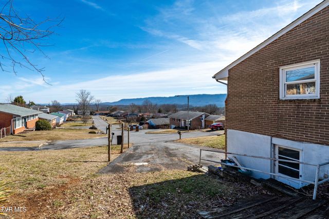 1063 Jessie Lane, Church Hill, TN 37642