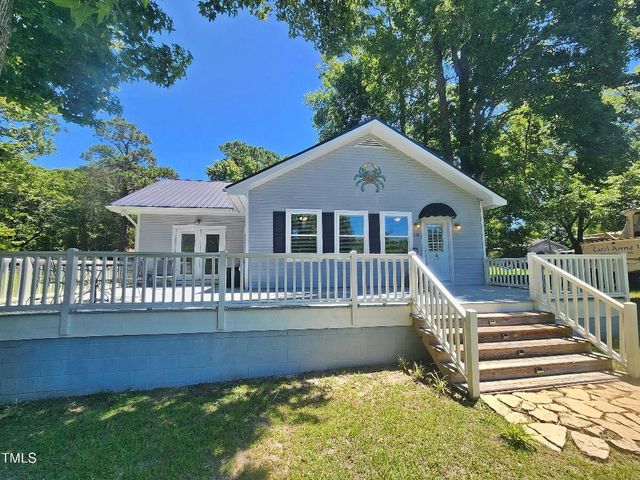 116 Vernelle Court, Sneads Ferry, NC 28460