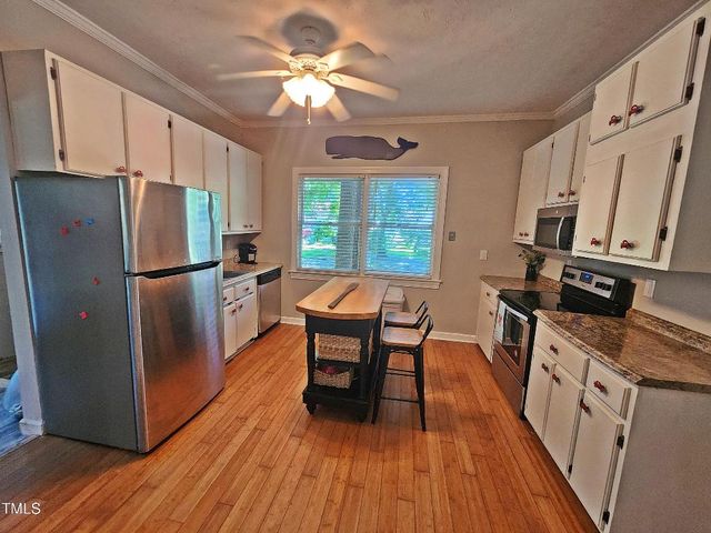 116 Vernelle Court, Sneads Ferry, NC 28460