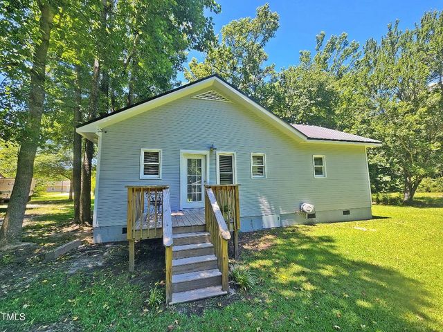 116 Vernelle Court, Sneads Ferry, NC 28460