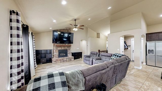 1804 E 1850 S, Spanish Fork, UT 84660