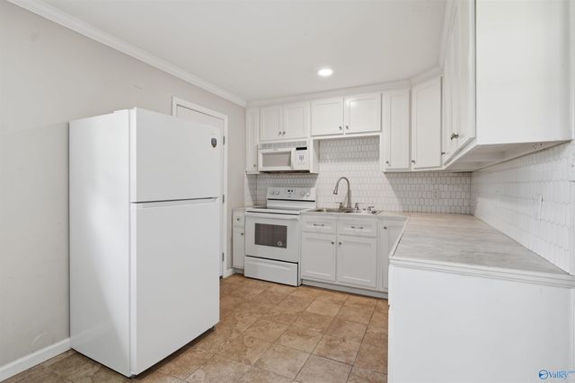 1018 7th Avenue SW, Decatur, AL 35601