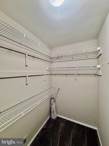 102 CARRIAGE HILL CT, Columbus, NJ 08022