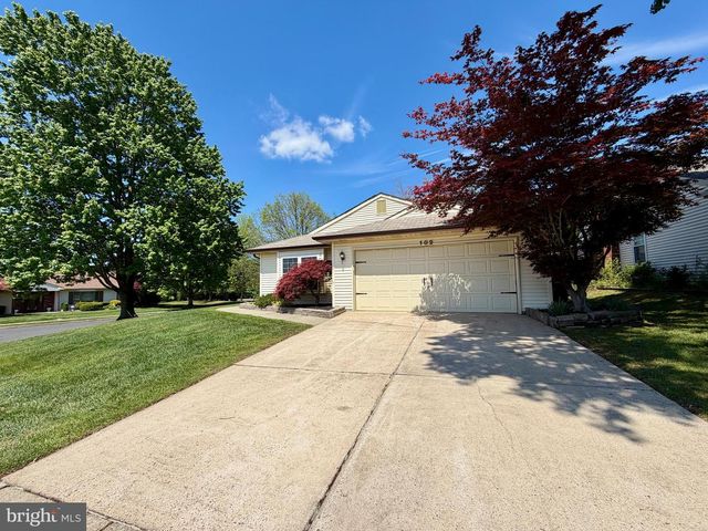 102 CARRIAGE HILL CT, Columbus, NJ 08022