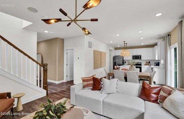 16940 Aiken Rdg Cir, Louisville, KY 40245