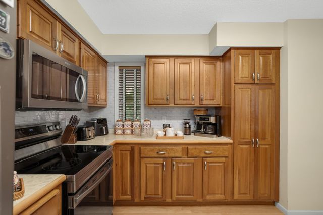 15765 25th Pl N, Plymouth, MN 55447