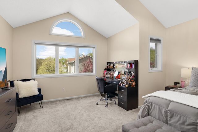 15765 25th Pl N, Plymouth, MN 55447
