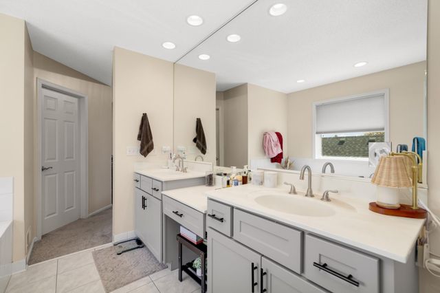 15765 25th Pl N, Plymouth, MN 55447