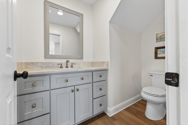 8962 GREEN LEAVES DR, Germantown, TN 38139