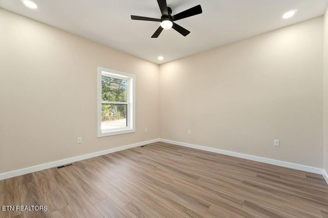 599 HUTCHINS BEND Rd, Sparta, TN 38583