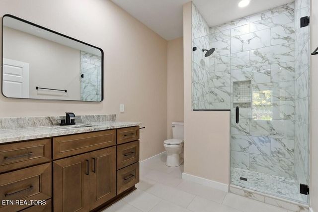 599 HUTCHINS BEND Rd, Sparta, TN 38583