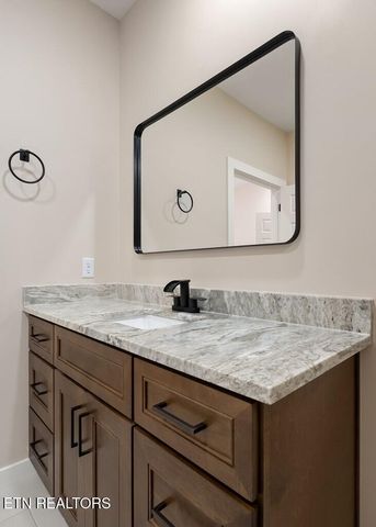 599 HUTCHINS BEND Rd, Sparta, TN 38583