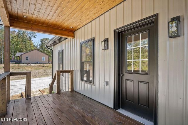 599 HUTCHINS BEND Rd, Sparta, TN 38583