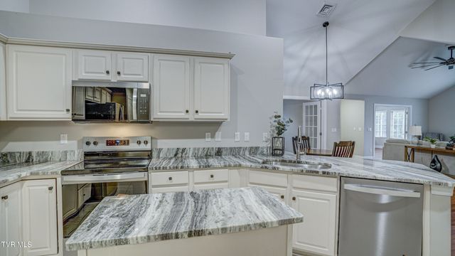 1682 Hatterdale Farm Road, Blountville, TN 37617