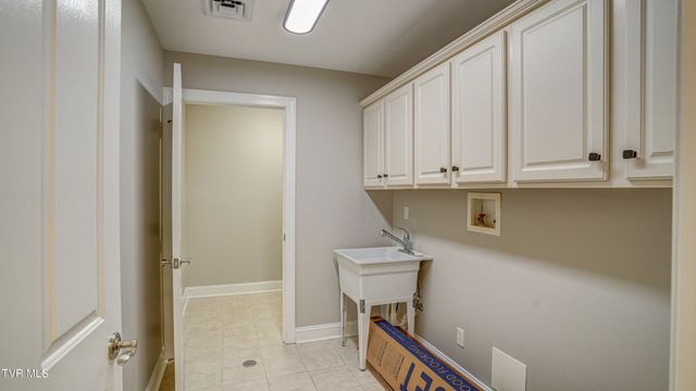 1682 Hatterdale Farm Road, Blountville, TN 37617