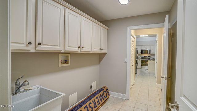 1682 Hatterdale Farm Road, Blountville, TN 37617