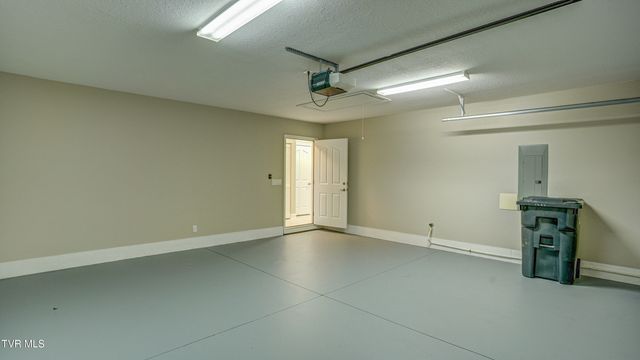 1682 Hatterdale Farm Road, Blountville, TN 37617