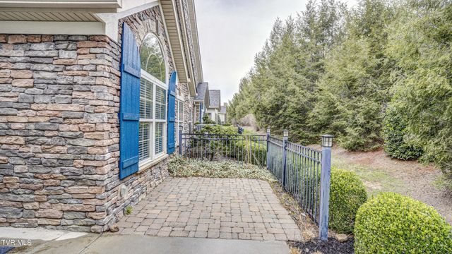 1682 Hatterdale Farm Road, Blountville, TN 37617