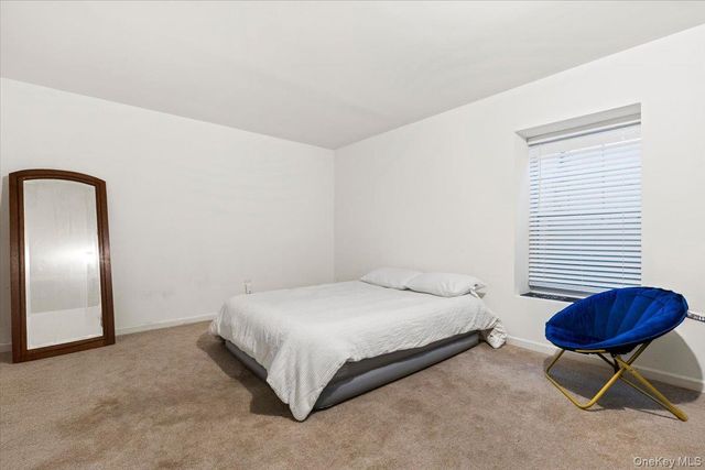 17 Woodrose Court, Middletown, NY 10940