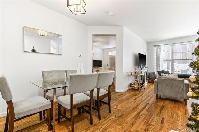 17 Woodrose Court, Middletown, NY 10940