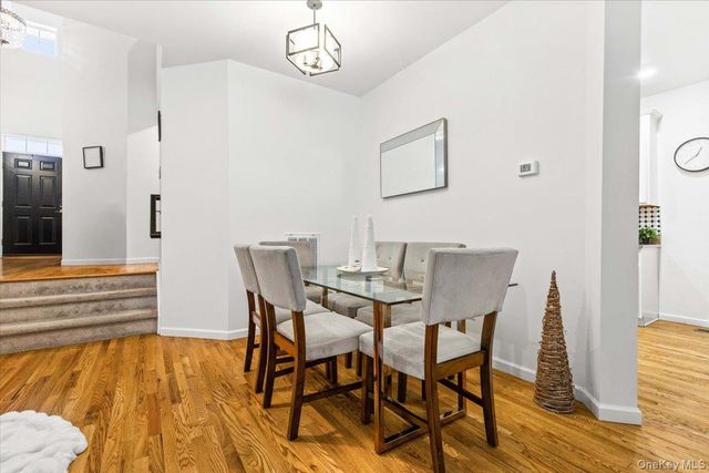 17 Woodrose Court, Middletown, NY 10940