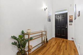 17 Woodrose Court, Middletown, NY 10940