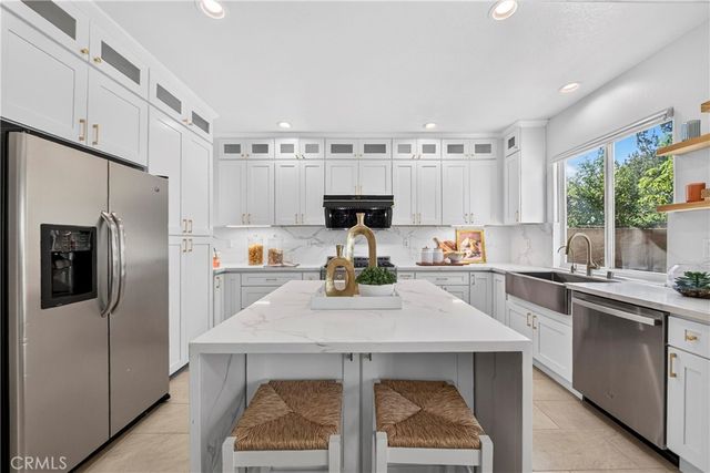 2585 Sunflower, Fullerton, CA 92835