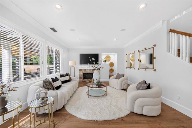 2585 Sunflower, Fullerton, CA 92835