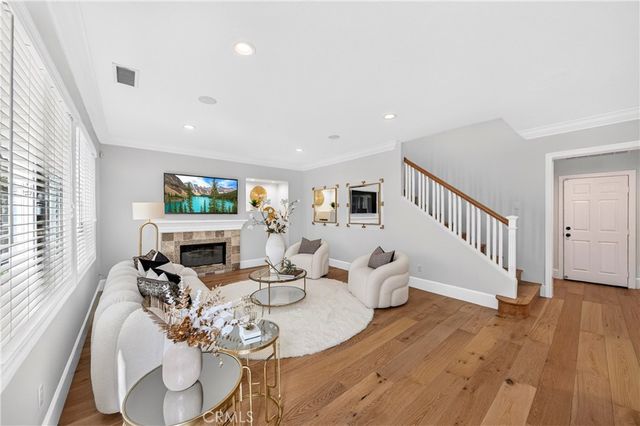 2585 Sunflower, Fullerton, CA 92835