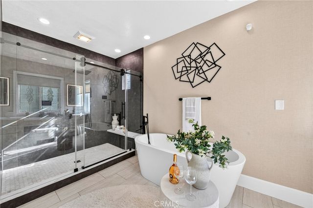2585 Sunflower, Fullerton, CA 92835