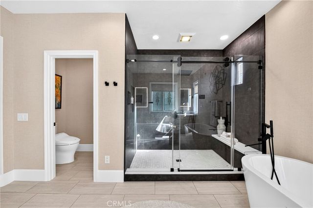 2585 Sunflower, Fullerton, CA 92835