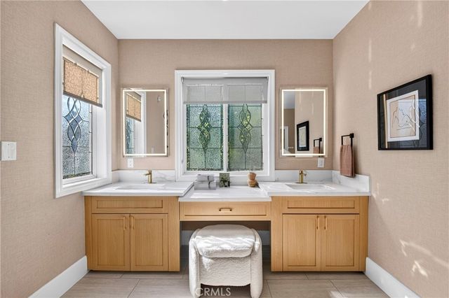2585 Sunflower, Fullerton, CA 92835