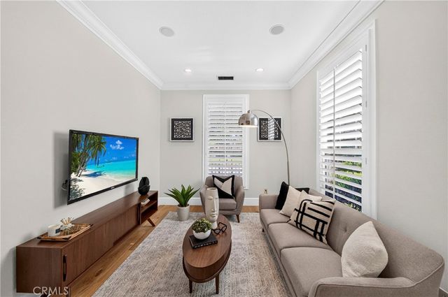 2585 Sunflower, Fullerton, CA 92835