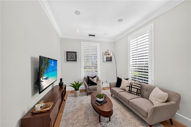 2585 Sunflower, Fullerton, CA 92835