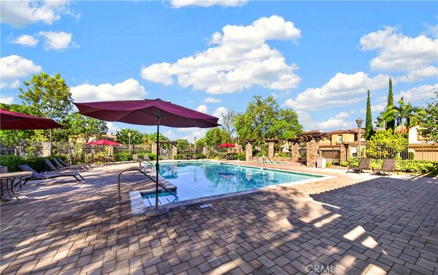 2585 Sunflower, Fullerton, CA 92835