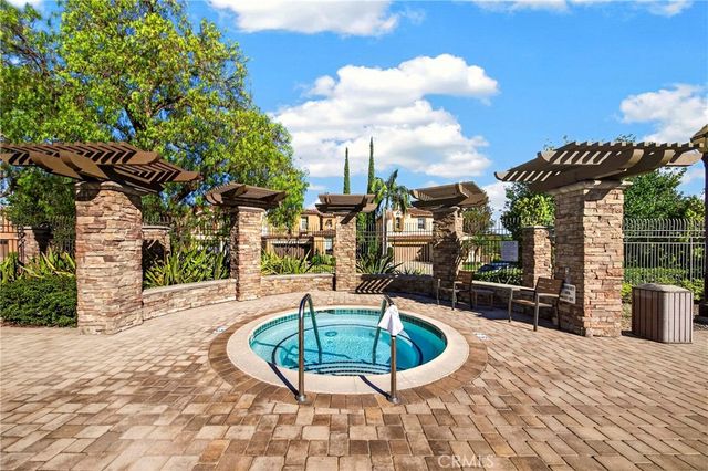 2585 Sunflower, Fullerton, CA 92835