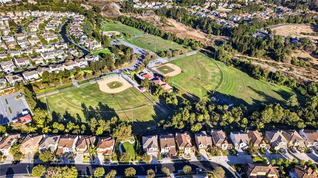 2585 Sunflower, Fullerton, CA 92835