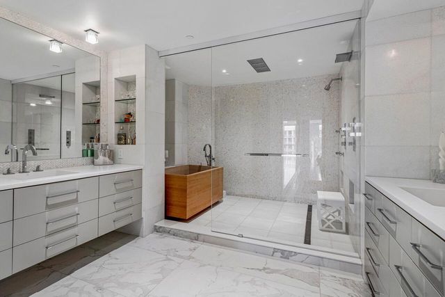 2100 S Ocean Boulevard 402, Palm Beach, FL 33480