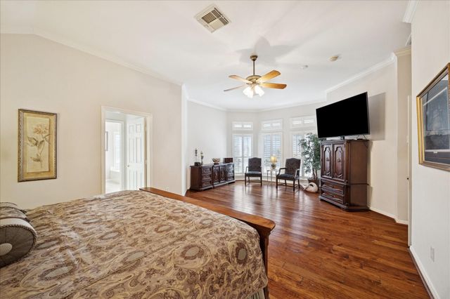 1004 Pine Cone Lane, Friendswood, TX 77546