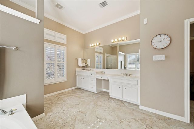 1004 Pine Cone Lane, Friendswood, TX 77546