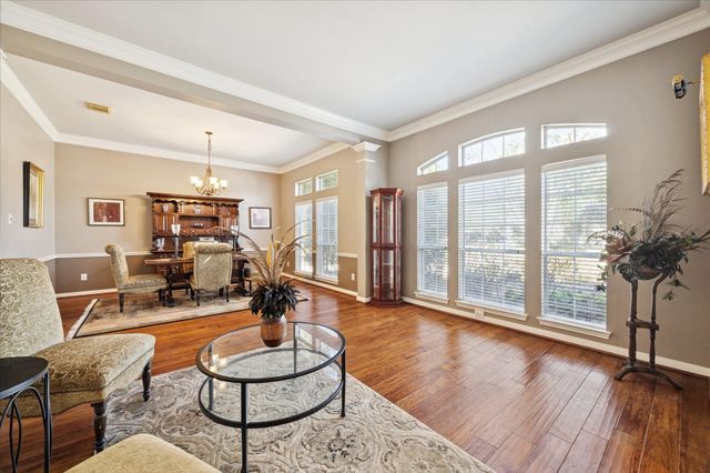 1004 Pine Cone Lane, Friendswood, TX 77546