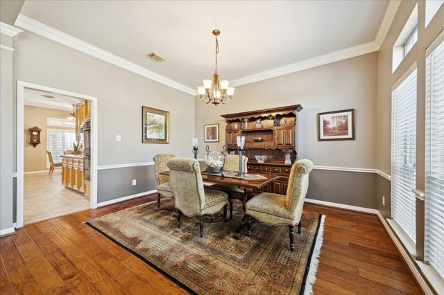 1004 Pine Cone Lane, Friendswood, TX 77546