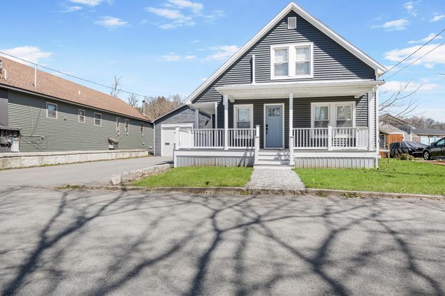 13 Merrill Street, Colebrook, NH 03576