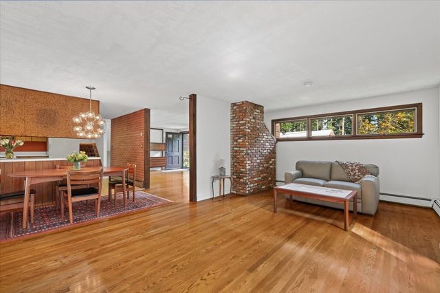 22 Hillview Rd, North Reading, MA 01864