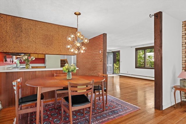 22 Hillview Rd, North Reading, MA 01864