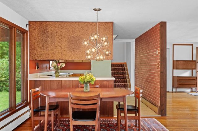 22 Hillview Rd, North Reading, MA 01864